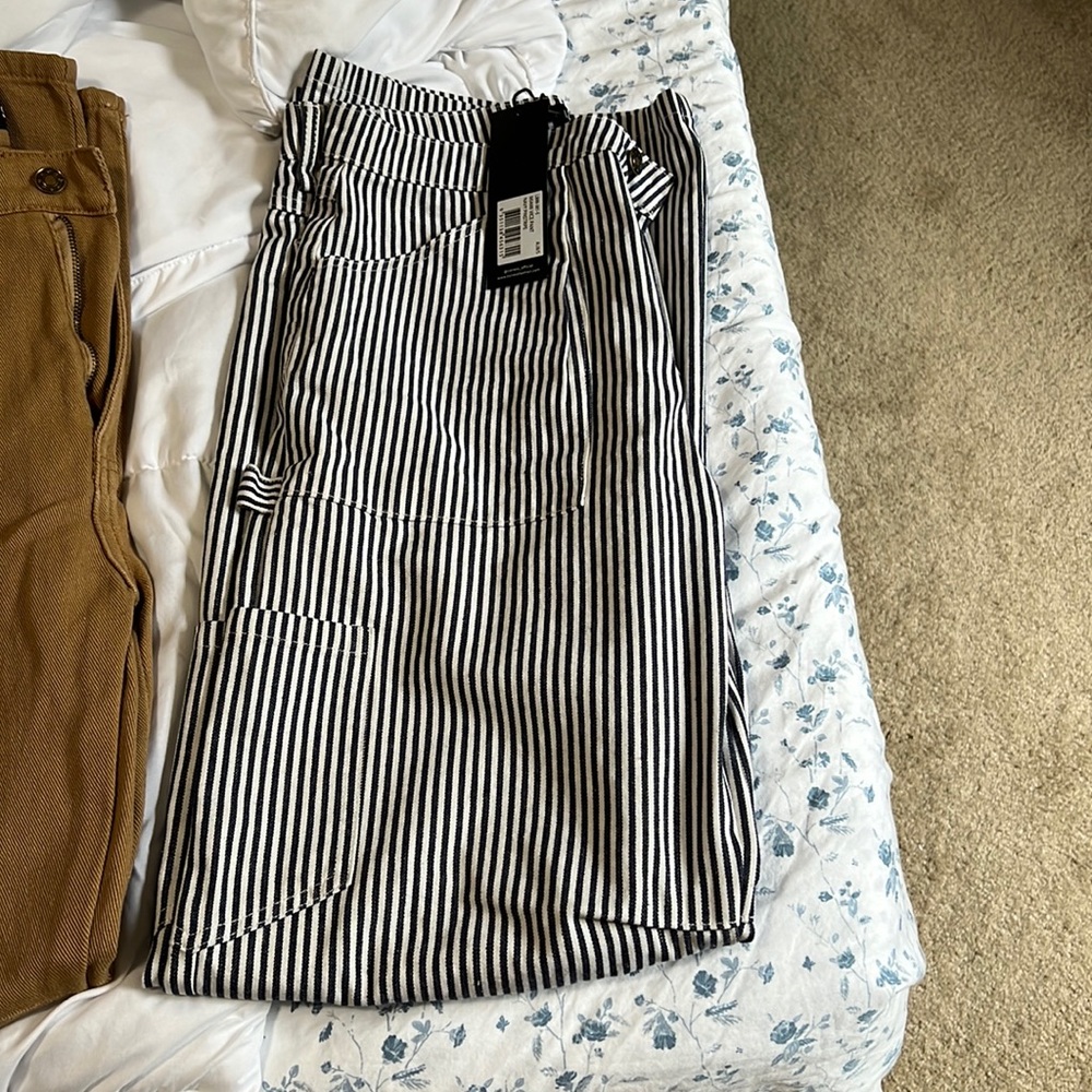 Brand new Lioness pants